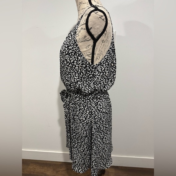 Altar’d State High Neck Sleeveless Mini Dress Black White Geometric Size Large - Picture 3 of 10